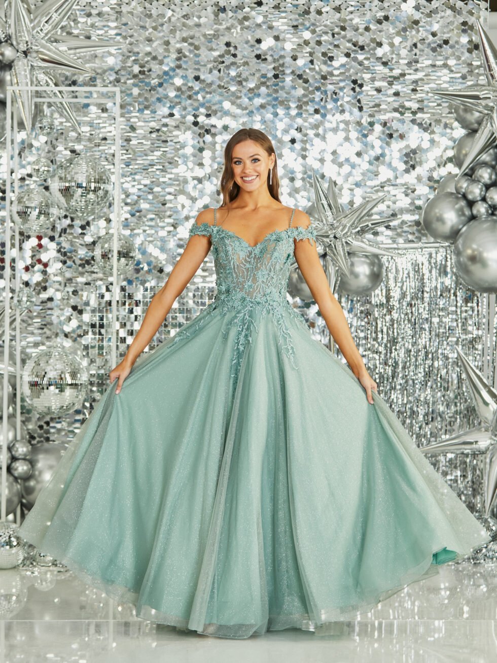 Swanky Rags Peterborough: Where Fashion Meets Elegance